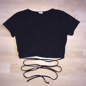 Garage cropped wrap top